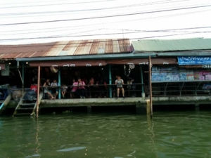 taxi to amphawa
